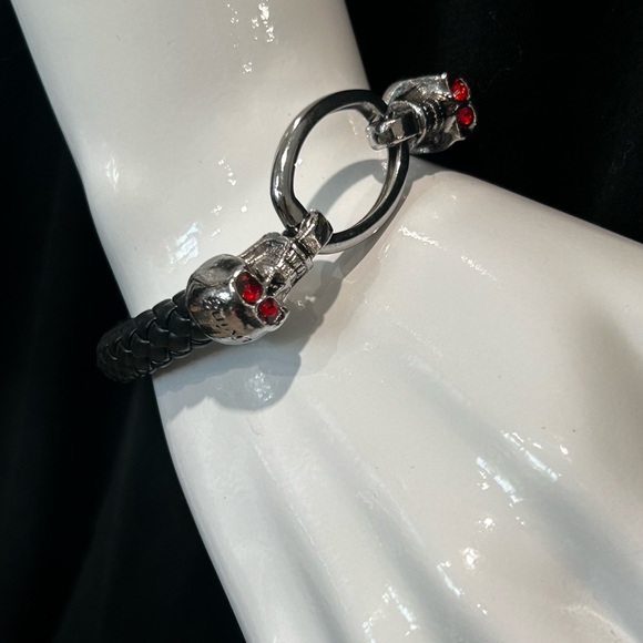 GOTHIC RED EYED SKULL Rhinestone & Leather Bracelet - Picture 6 of 7